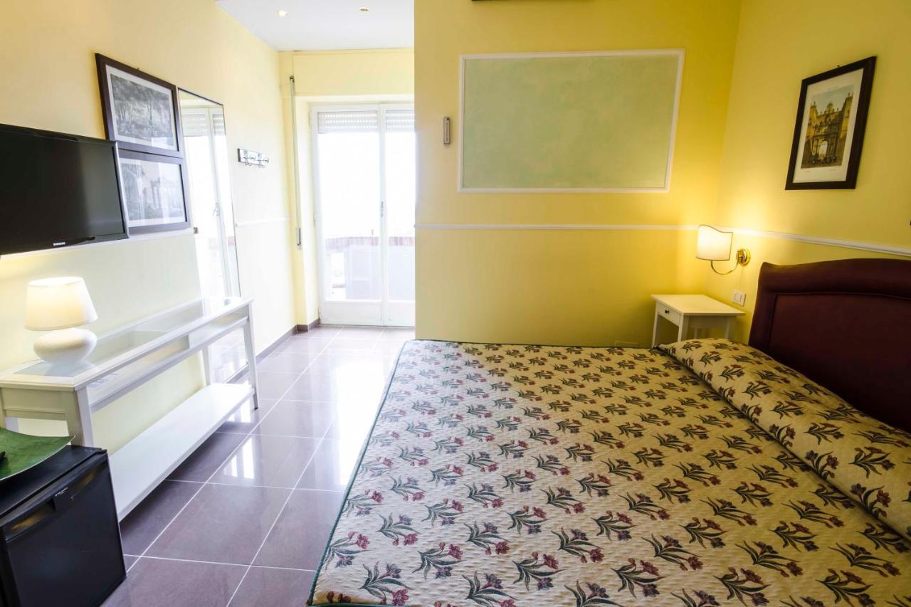 Hotel Tarconte Тарквиния Экстерьер фото