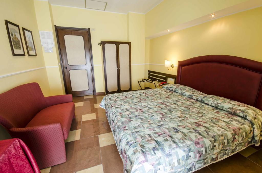 Hotel Tarconte Тарквиния Экстерьер фото