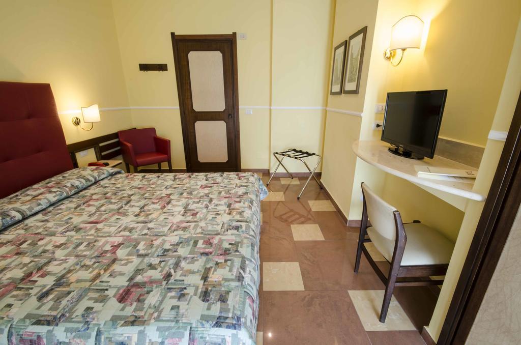 Hotel Tarconte Тарквиния Экстерьер фото