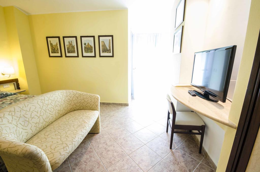 Hotel Tarconte Тарквиния Экстерьер фото